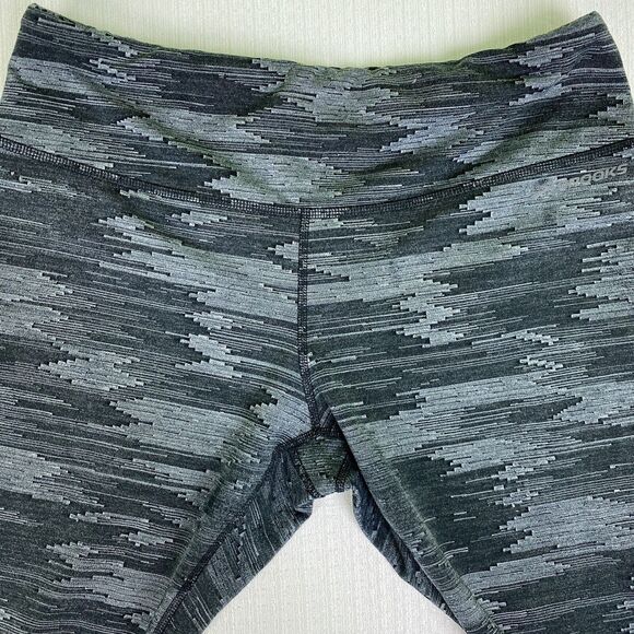 Brooks Running Greenlight Gray Print Running Capri Leggings Women's size L Large - Picture 5 of 15